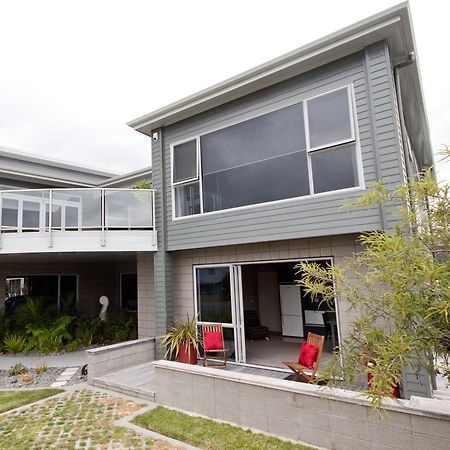 Bay Breeze Accommodation Cooks Beach Экстерьер фото