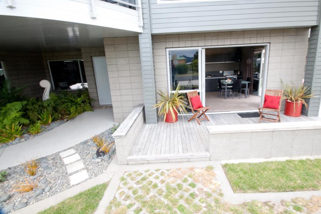 Bay Breeze Accommodation Cooks Beach Экстерьер фото